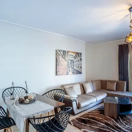 Railway Area Apt Thessaloniki Center 4P Exterior photo